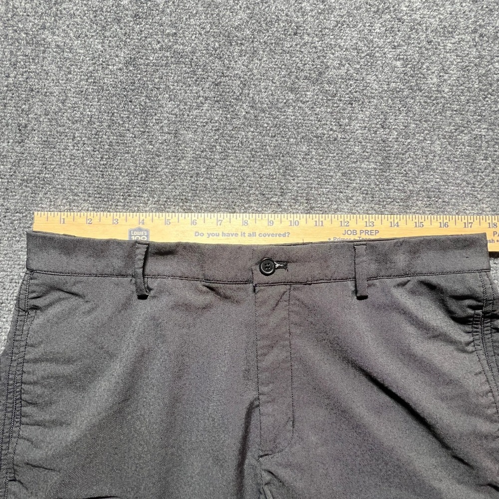 Greg Norman Mens Gray Performance Golf Shorts Size 34 Stretch Side Zip Pocket - Picture 5 of 11